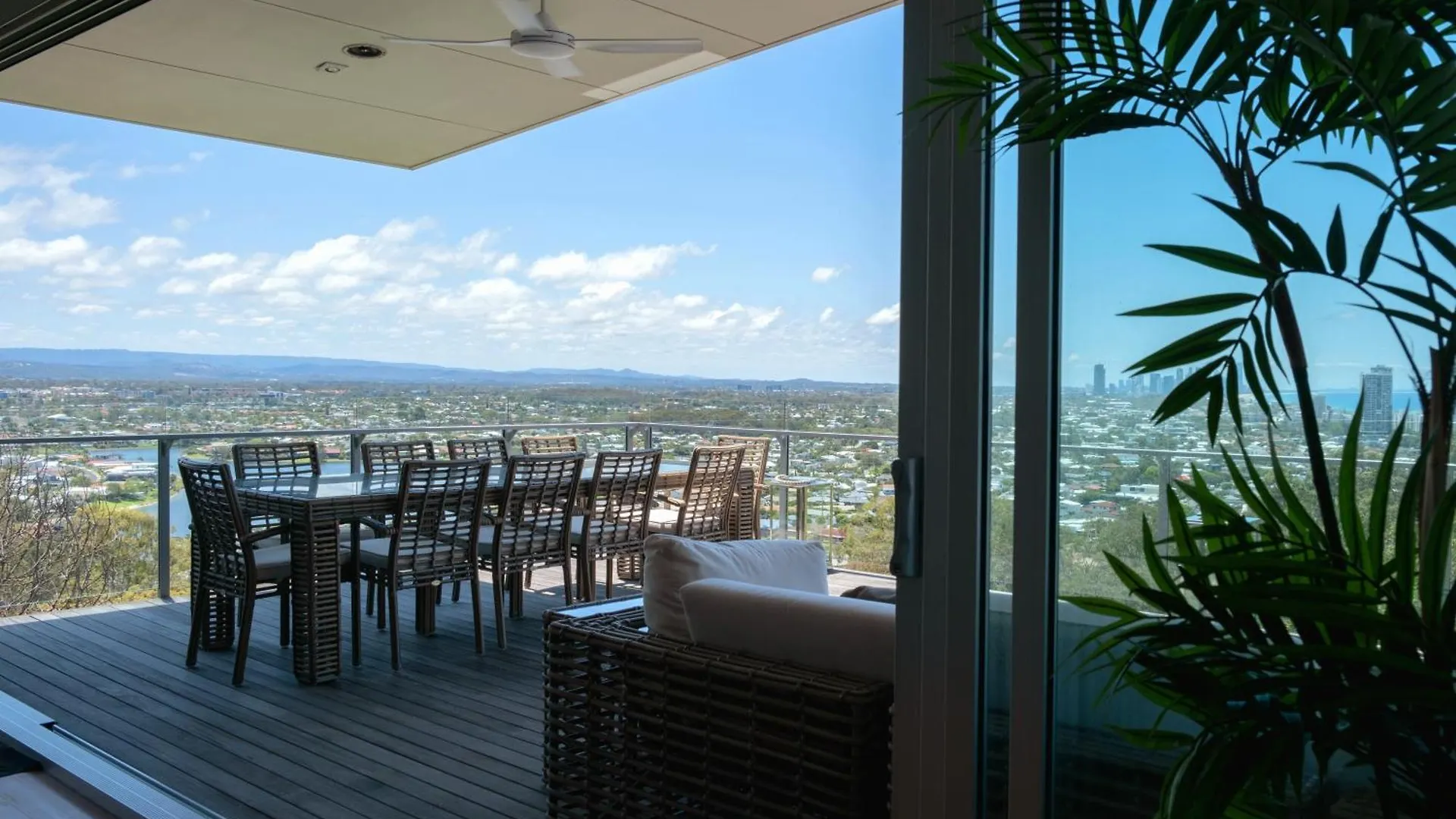 Bespoke Burleigh Luxury House Gold Coast Villa Holiday home